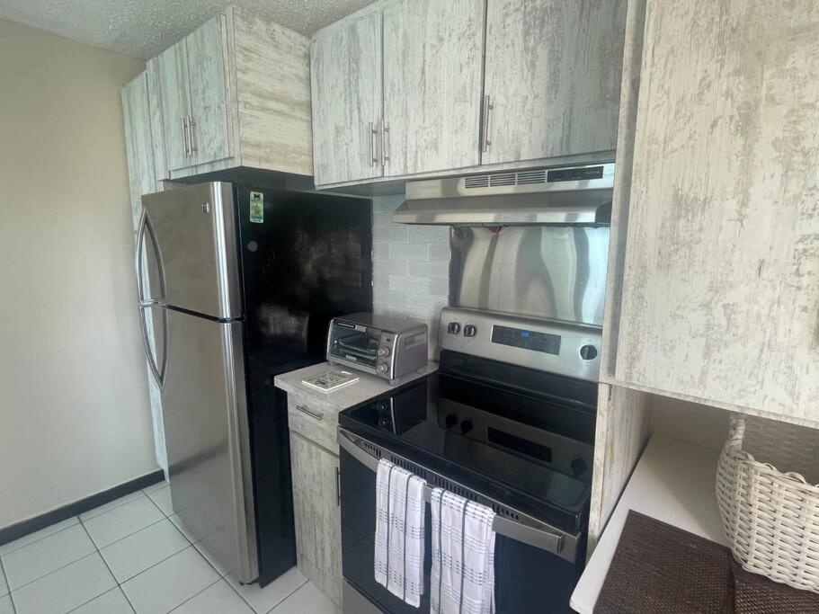 Ocean View 2 Bed 1 Bath 2 Parkings & Pool @ Dos Marinas Fajardo Apartment Exterior photo